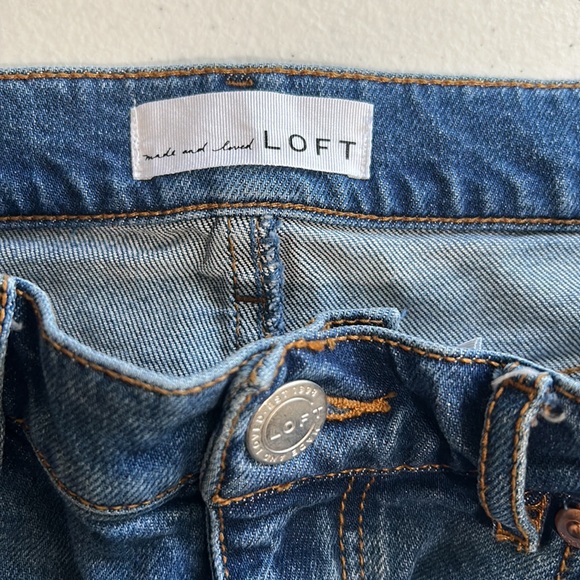 Loft, Modern Skinny, Lightly Distressed Jeans, Size 2 - Picture 5 of 6
